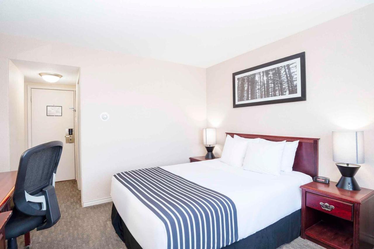 Sandman Inn Smithers Exteriér fotografie